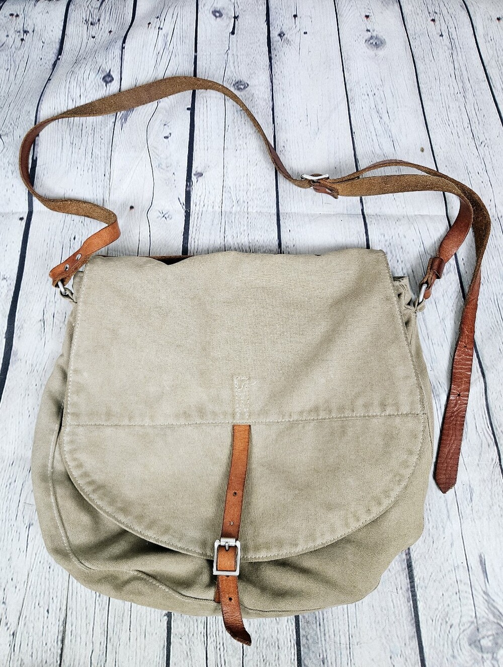 SNOOTSIE | leather & canvas small batch handcrafted messenger bag